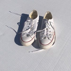 Womens low top converse